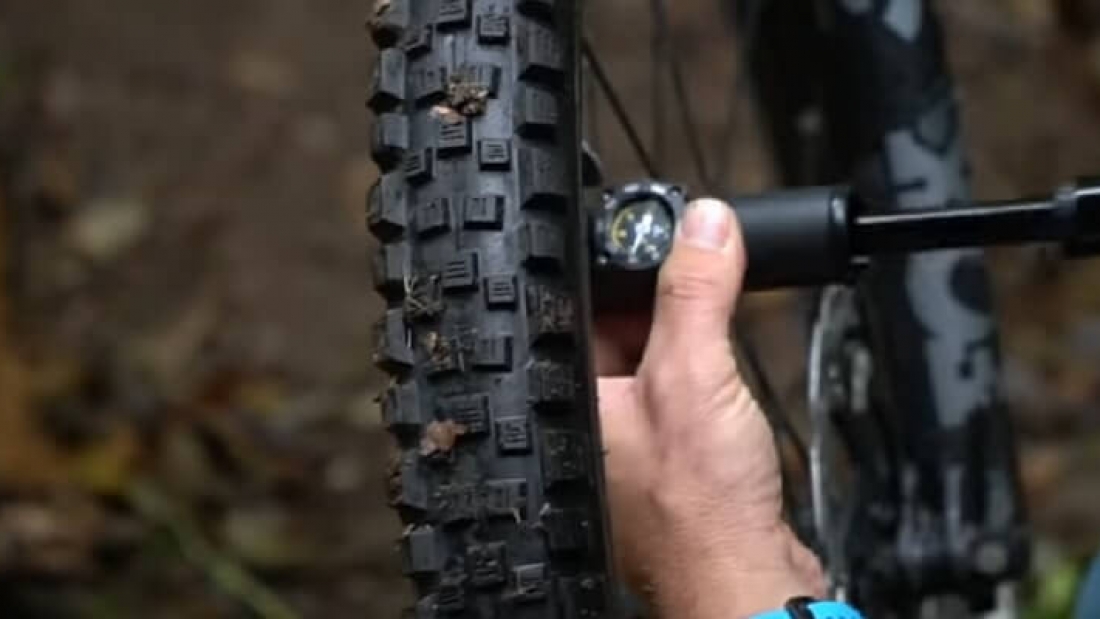 how-to-pump-a-bike-tire
